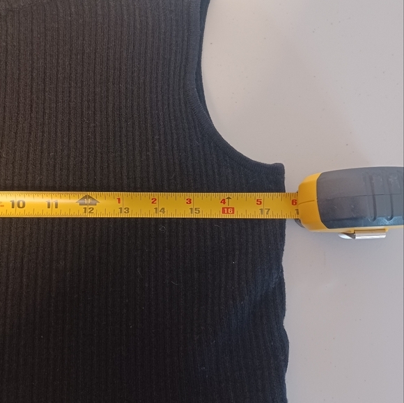 St. John Wool Blend Sleeveless Mockneck Old Money Ribbed Knit Sweater Top - Picture 12 of 13